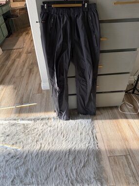 REI Black Men's Lightweight Jogger Pants with Zip Pockets